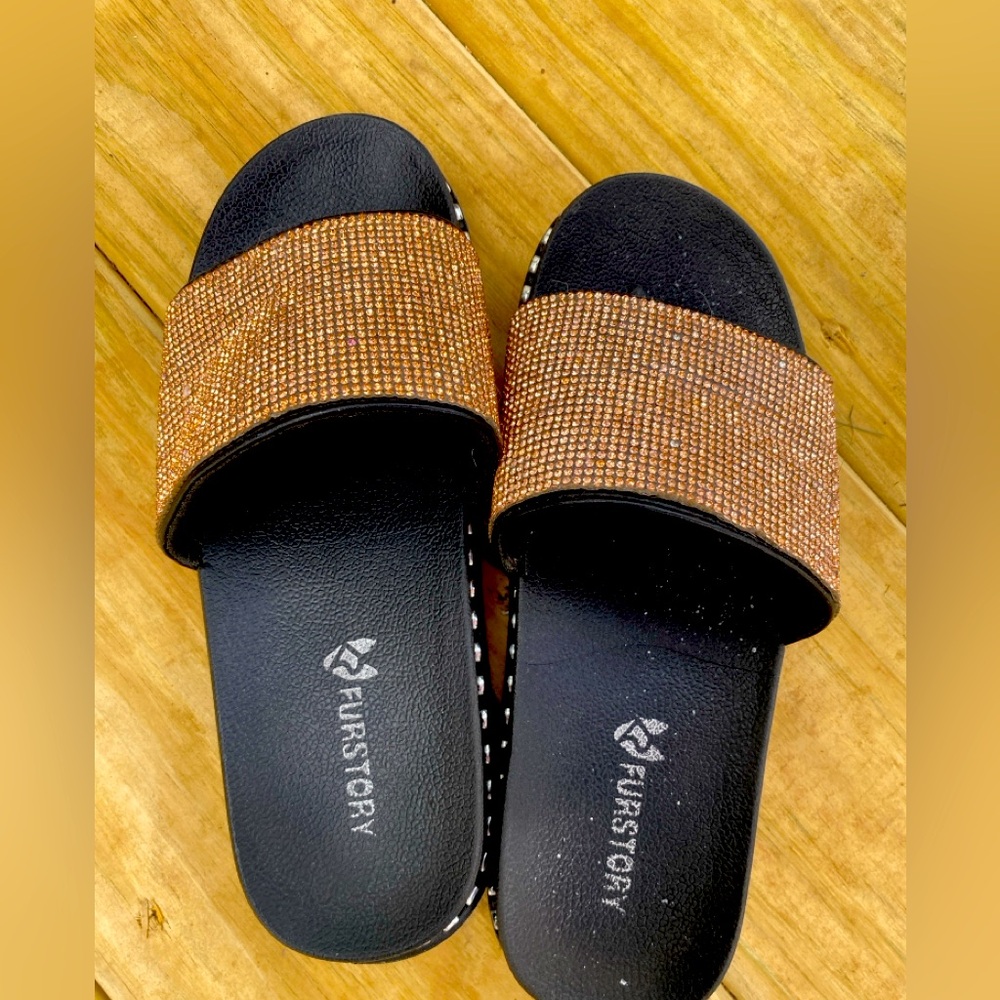 FURSTORY SLIDES GOLD/BRONZE